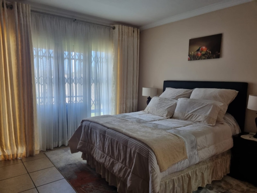 To Let 2 Bedroom Property for Rent in Melodie North West